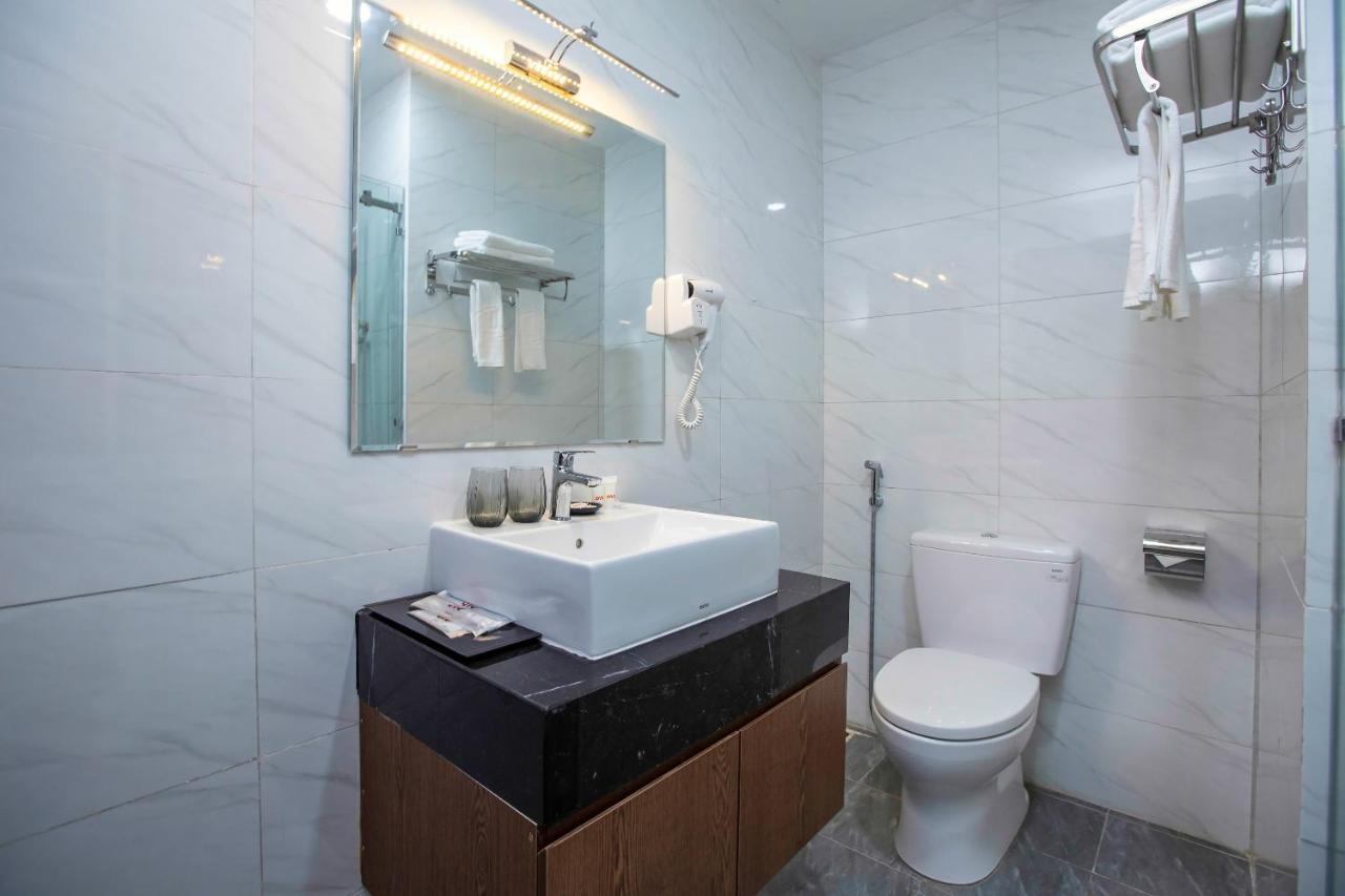 Hoang Long Hotel Ha Long Esterno foto
