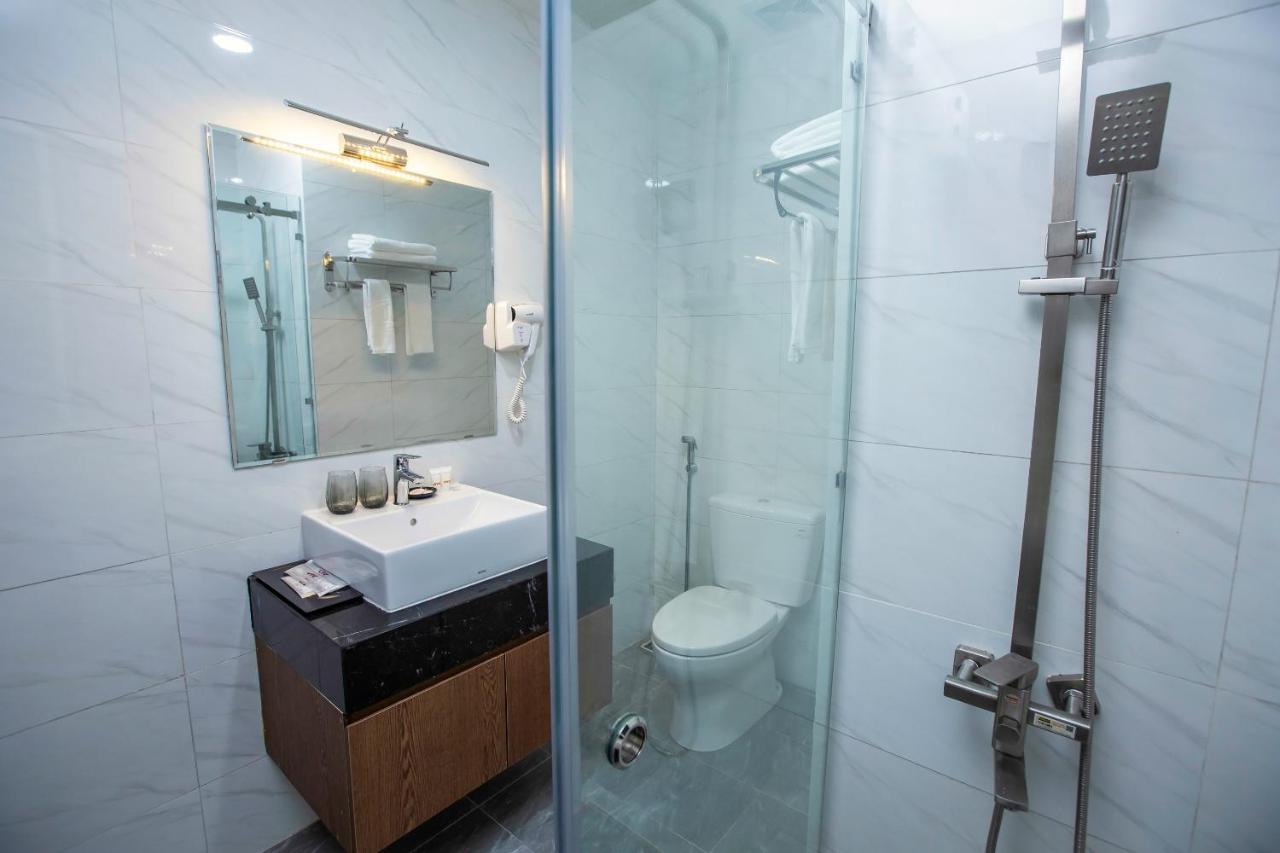 Hoang Long Hotel Ha Long Esterno foto
